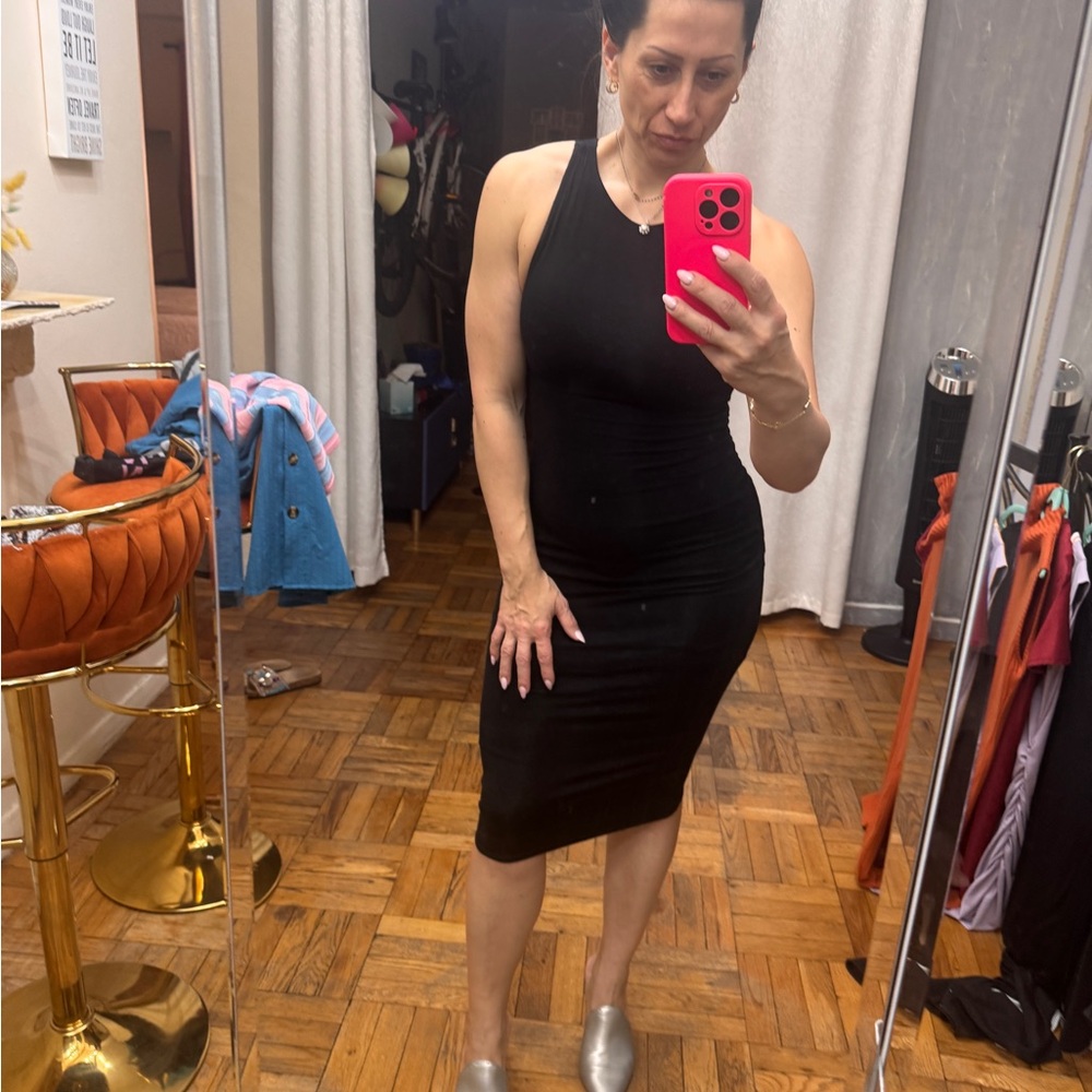 Elegant Black Sleeveless Dress